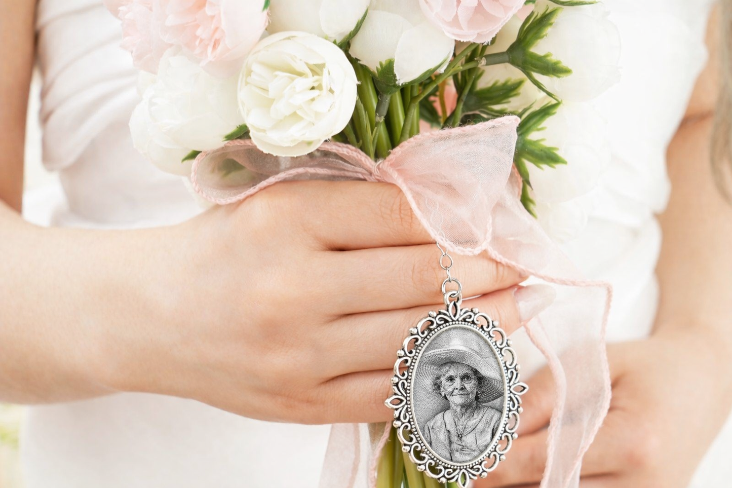 Memorable personalized pendant