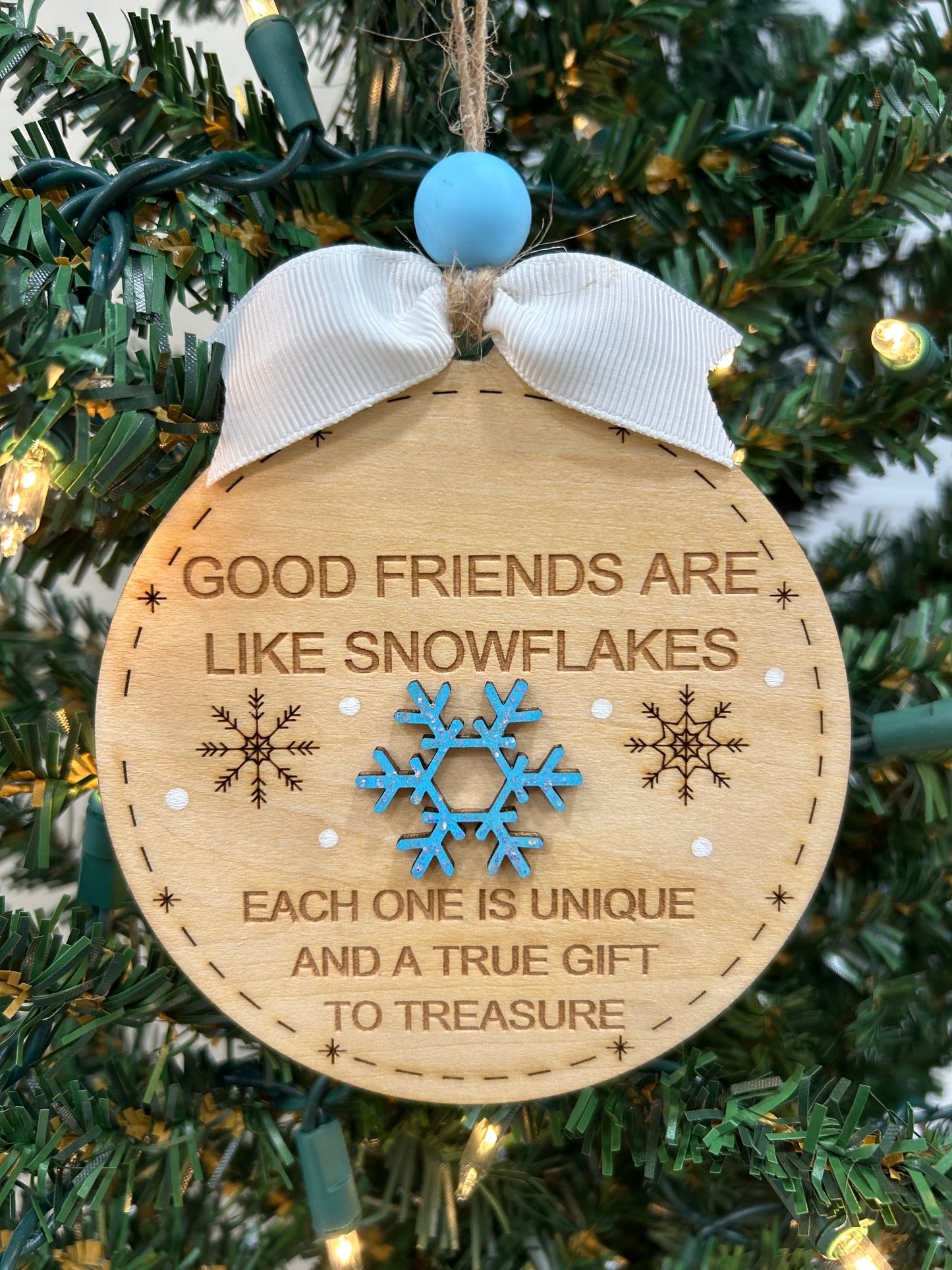 Good friends are like snowflake ornament